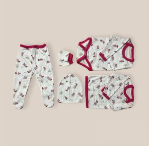 Ajuar Estampado Fucsia de Algodón para Bebé – 5 Piezas