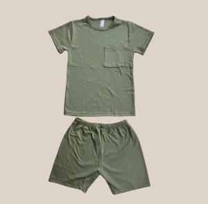 Conjunto Short y Polera Verde Militar de Algodón para Niño